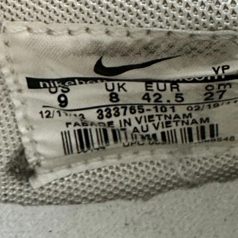 Nike REAX Revolution TR 3 Sneakers Mens 9 White Silver Trainer 333765-101